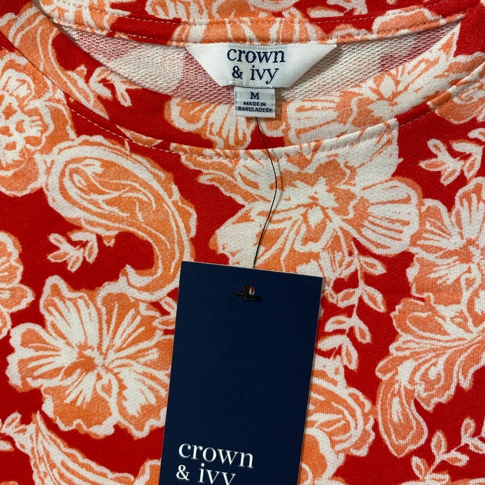 Crown & Ivy Red Floral Short Sleeve Top Medium (QT) - Picture 5 of 7